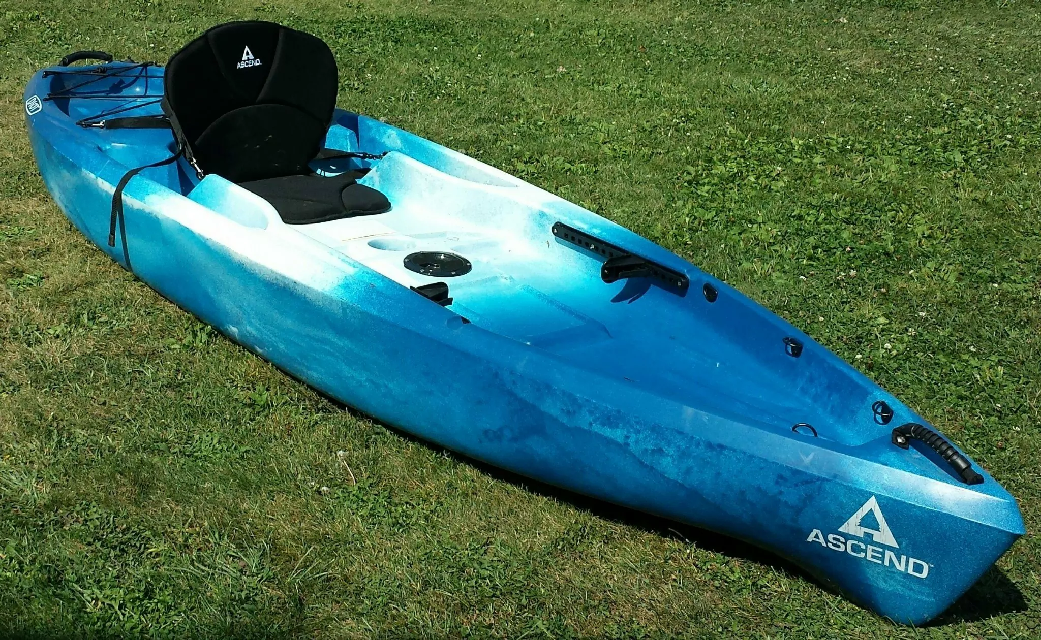 Ascend D10T sit-on-top kayak